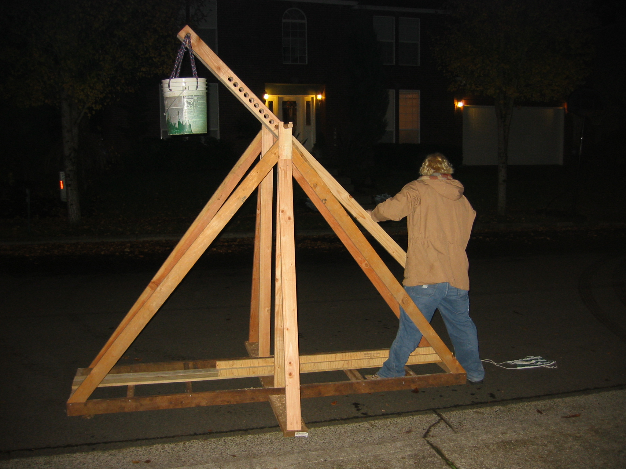 The Optimum Arm Ratio of a Trebuchet